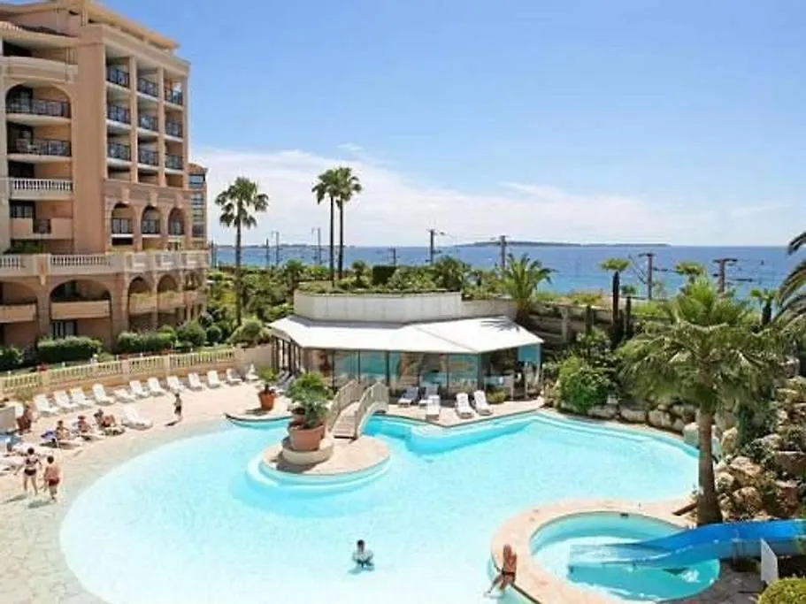 Appartamento In Riva Al Mare A Cannes