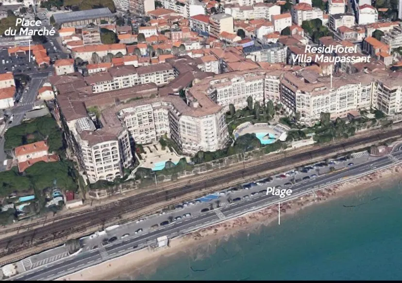 Appartamento In Riva Al Mare A Cannes